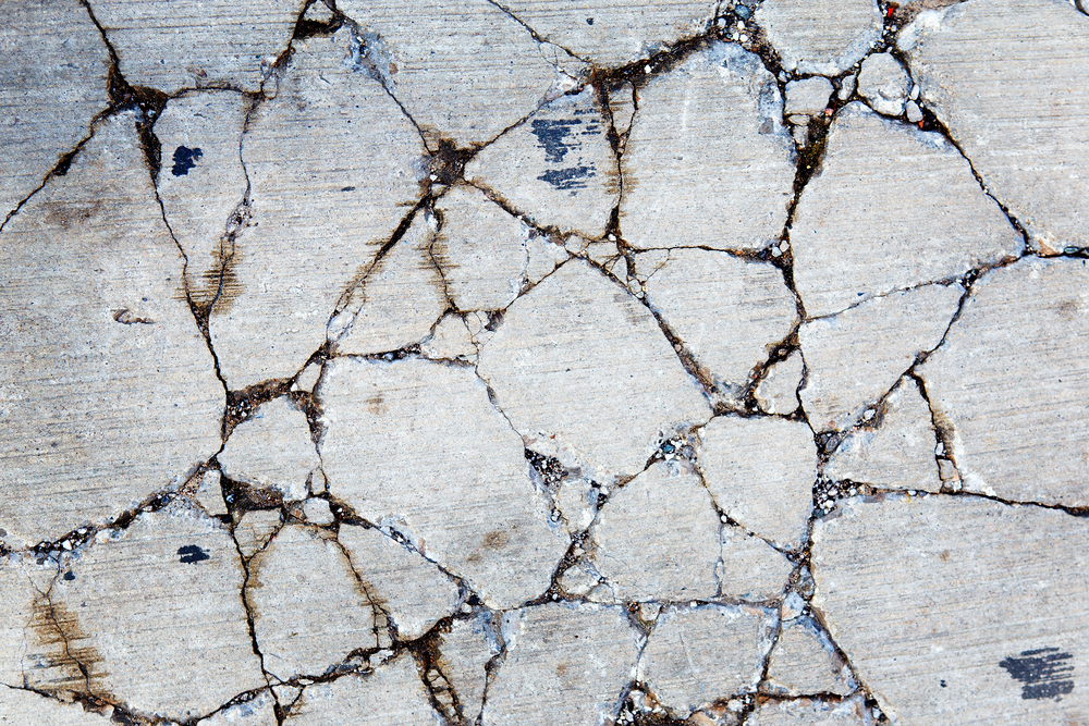 Asphalt Crack Sealing vs Filler: Which One is Right for My Project?