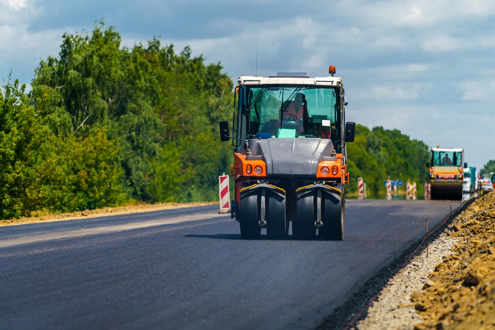 The Differences between Asphalt and Cement Paving