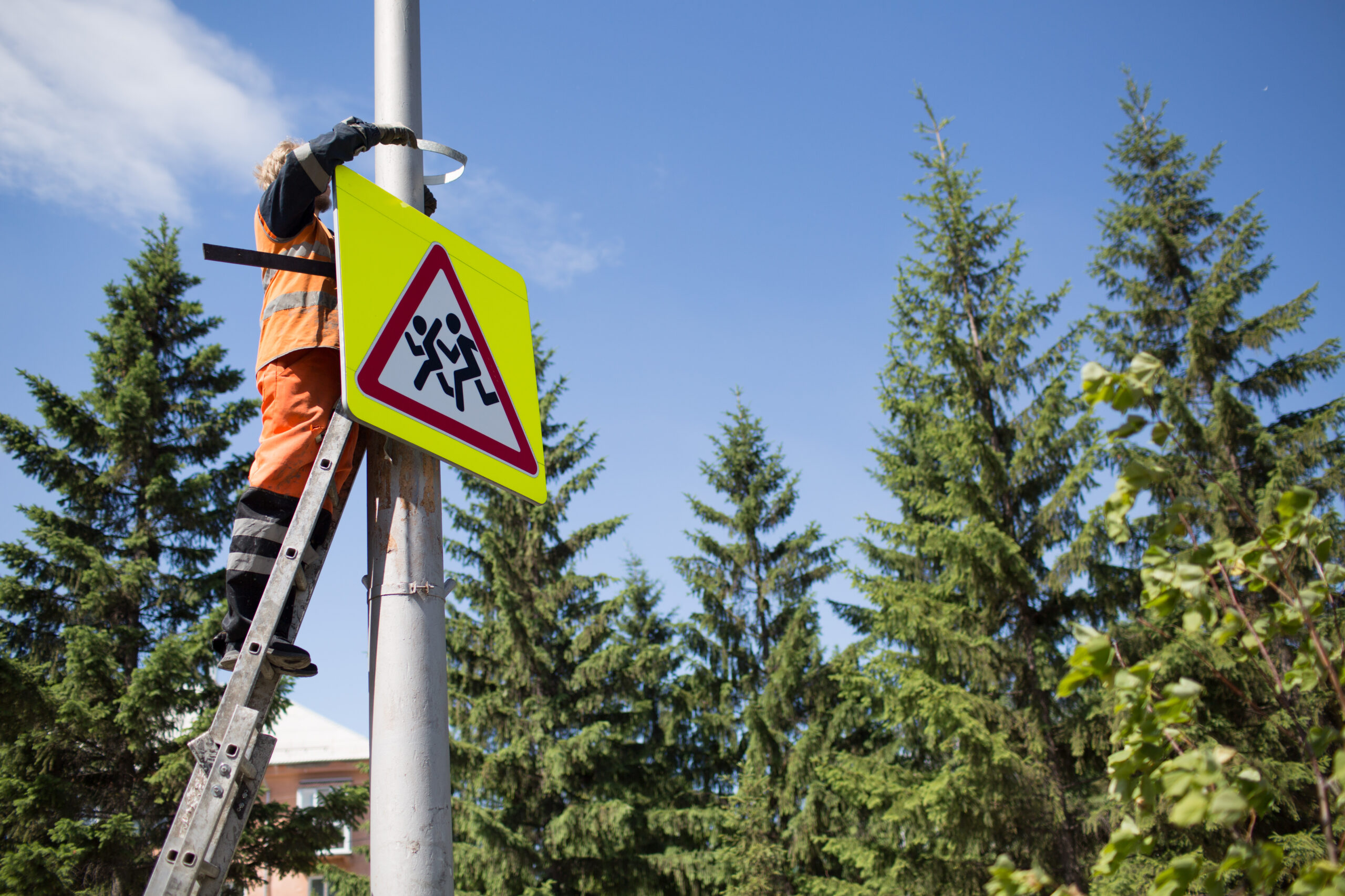 Read more about the article Traffic Sign Installation and Why It Matters